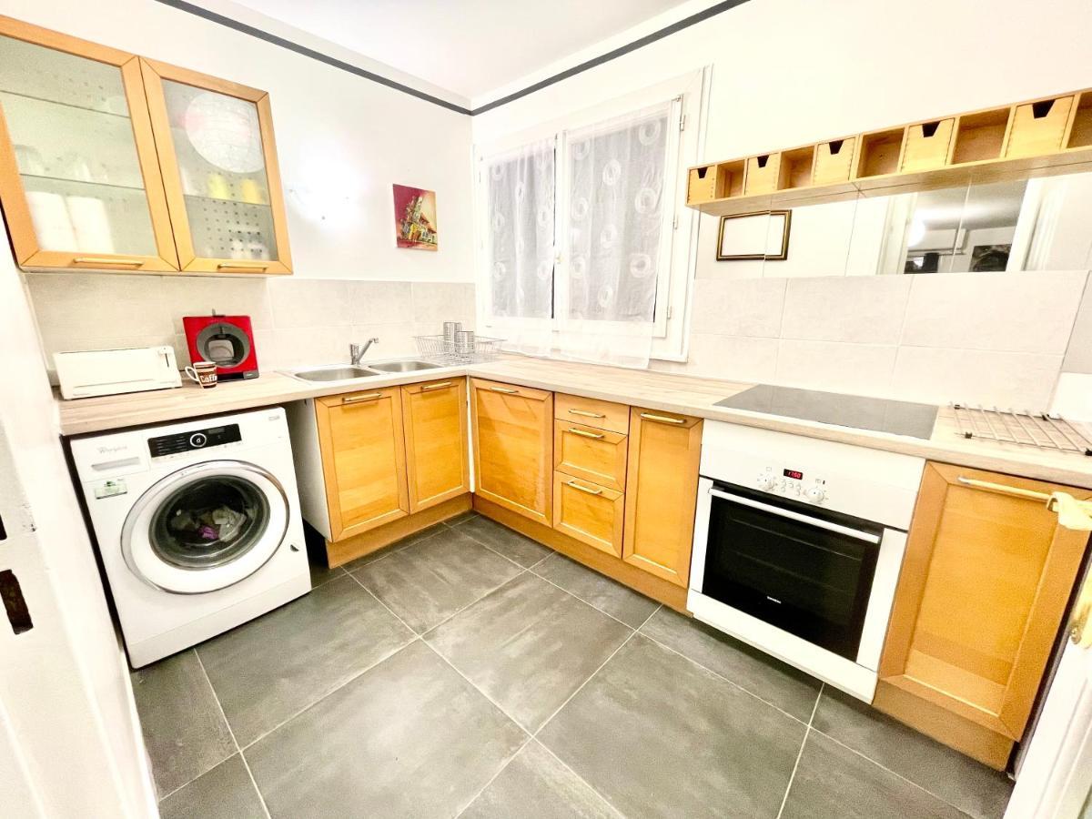 Chambre privée en colocation dans un appartement au centre de rillieux la pape Esterno foto