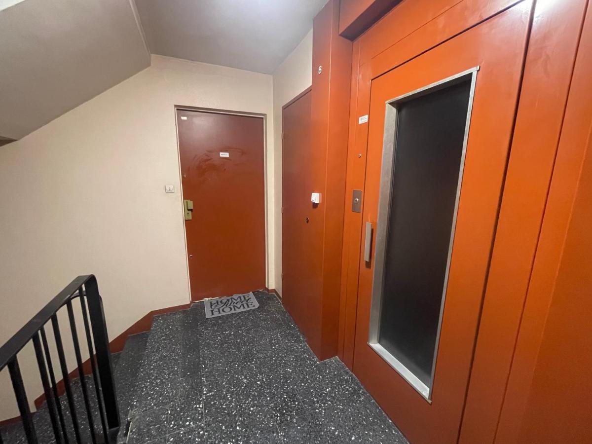 Chambre privée en colocation dans un appartement au centre de rillieux la pape Esterno foto
