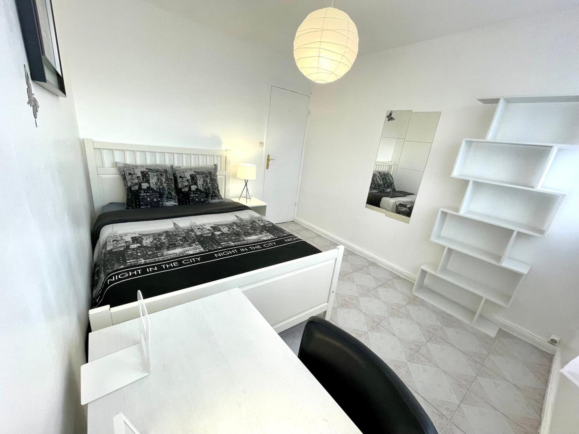 Chambre privée en colocation dans un appartement au centre de rillieux la pape Esterno foto